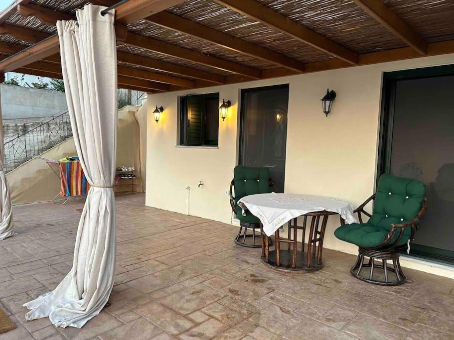 Moudros Sunset Apartment Moudhros Bagian luar foto