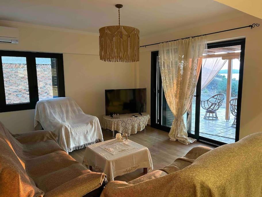 Moudros Sunset Apartment Moudhros Bagian luar foto